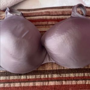 Cacique Lightly lined full coverage bra 38G